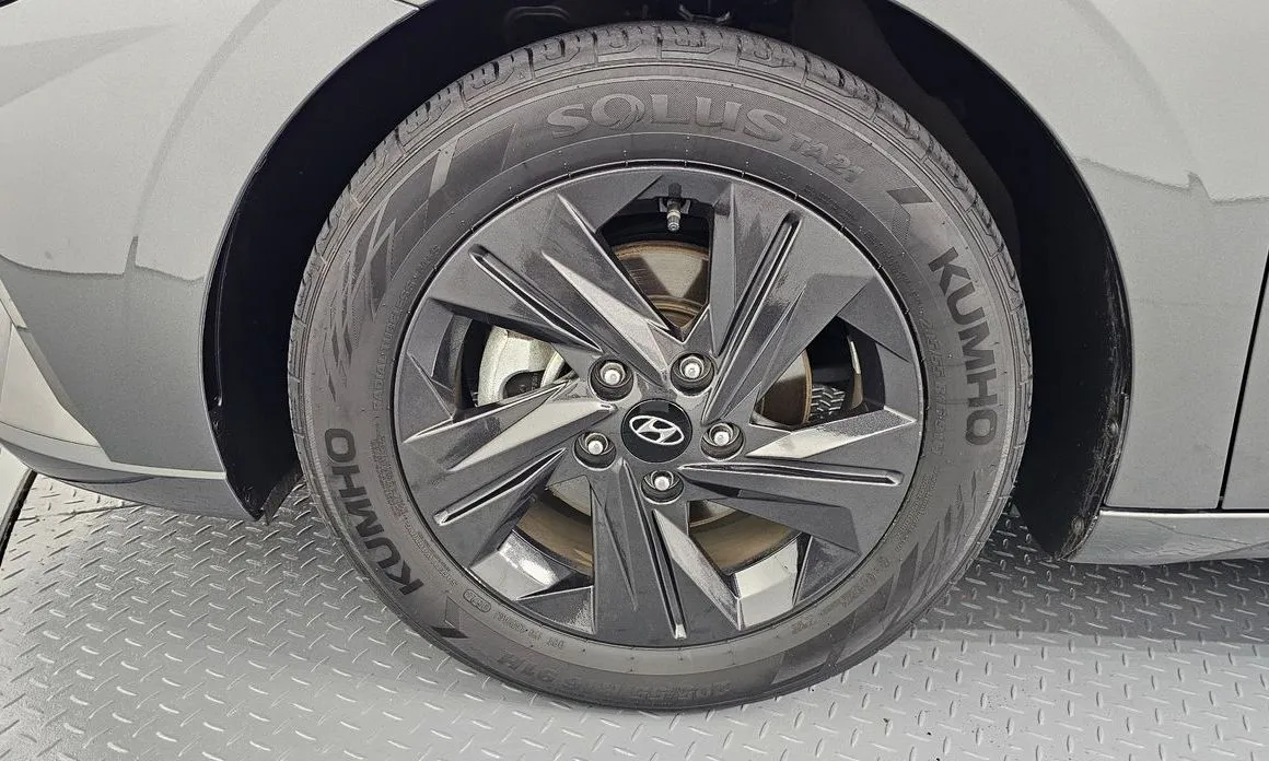 Hyundai AVANTE — фото 4