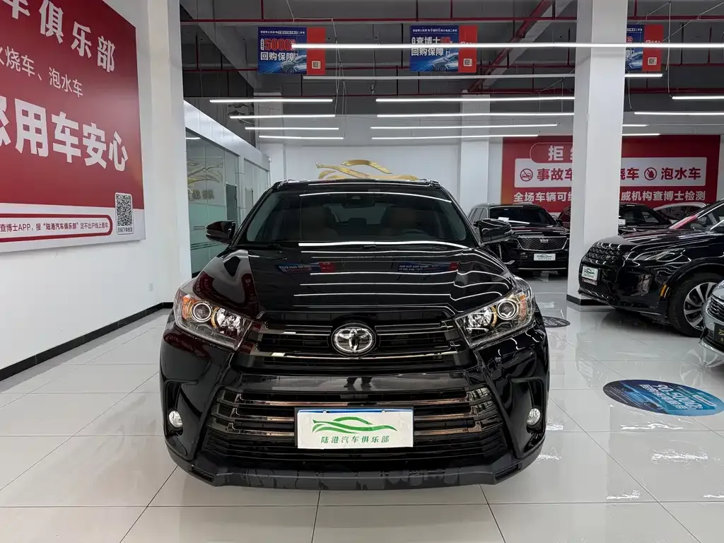 Toyota Highlander — фото 2