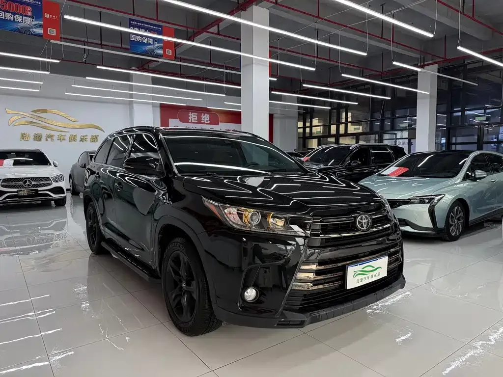 Toyota Highlander — фото 5