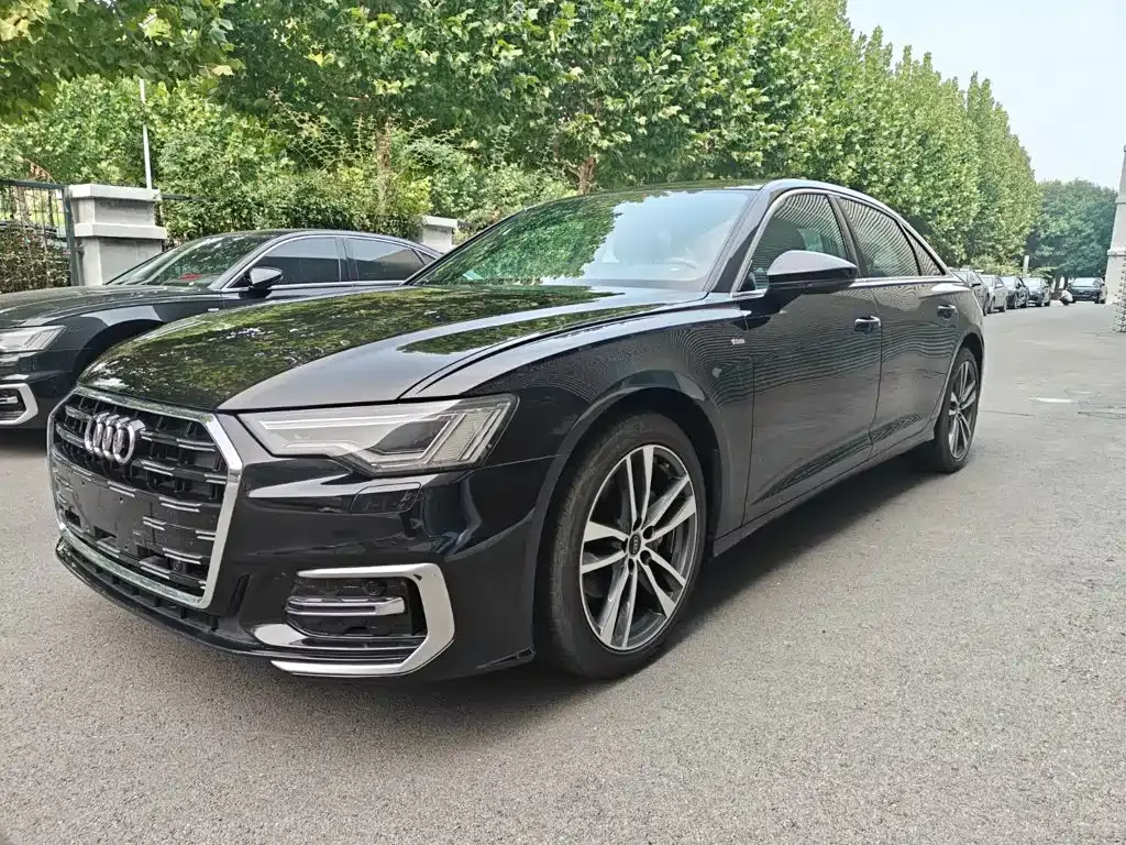 Audi A6L — фото 1