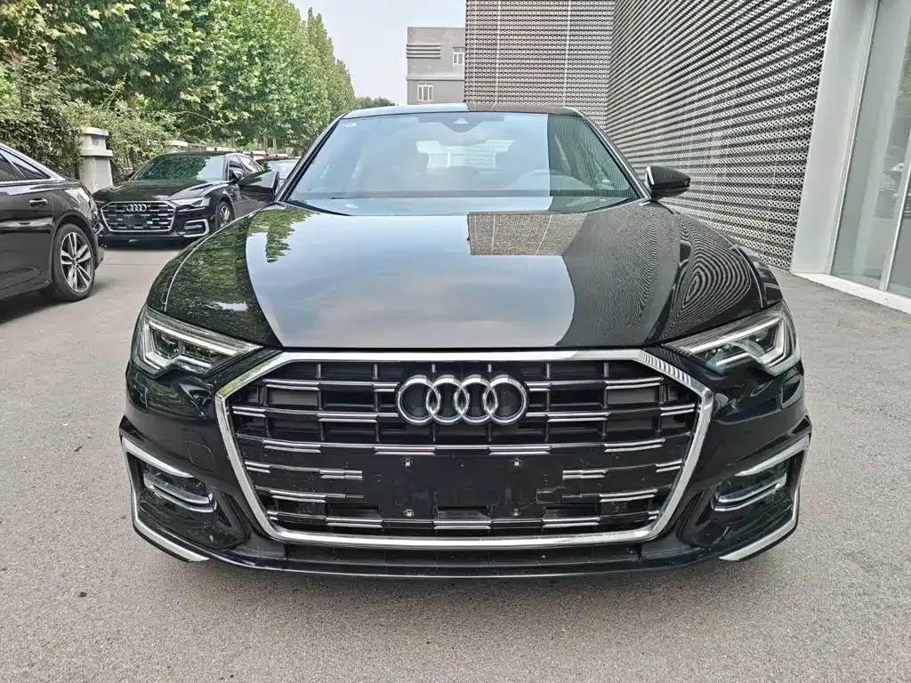 Audi A6L — фото 8