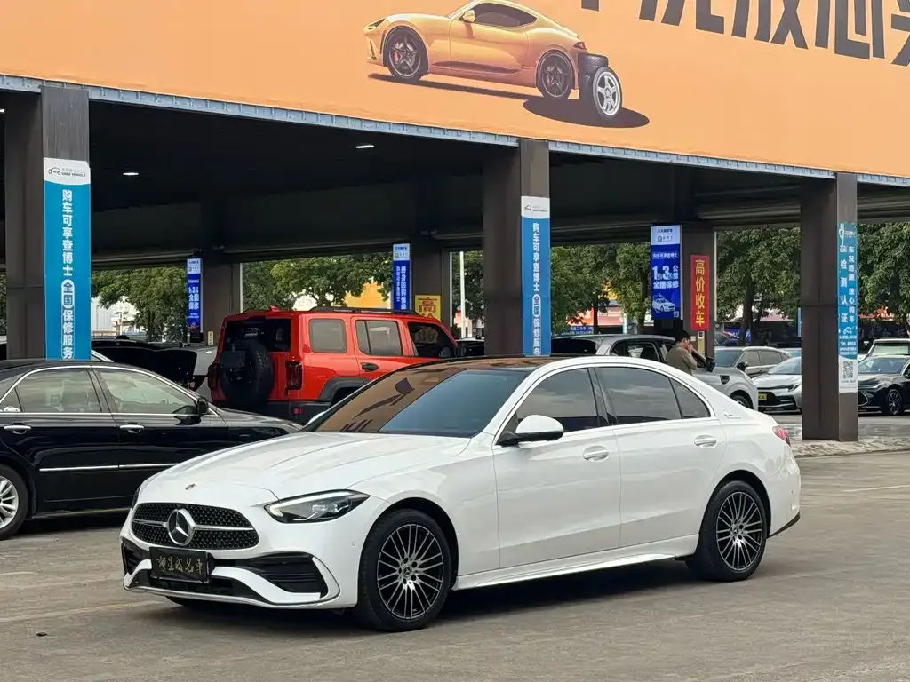 Mercedes-Benz C-Class — фото 1