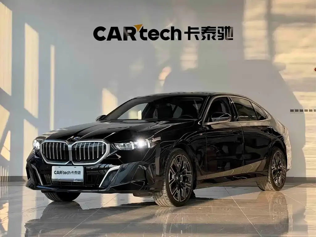 BMW 5 Series — фото 1