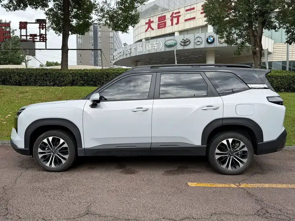 Wuling Xingguang 560 New Energy — фото 8