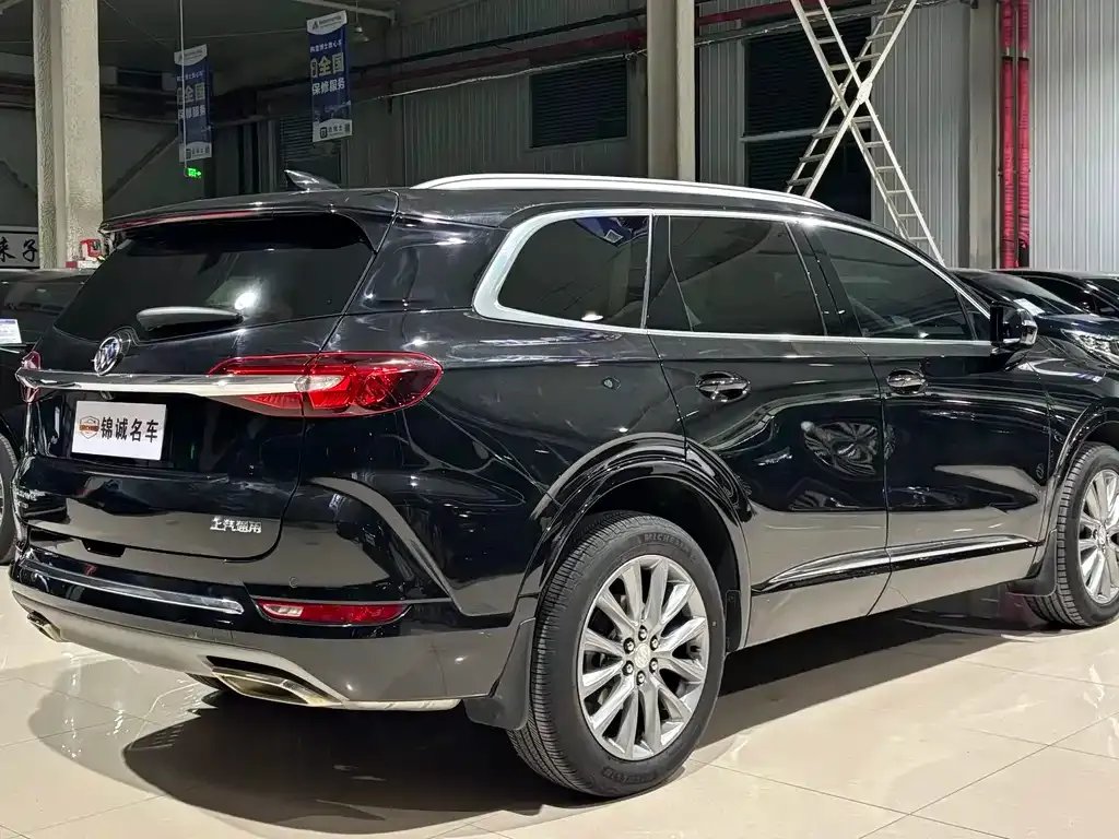 Buick Enclave — фото 10