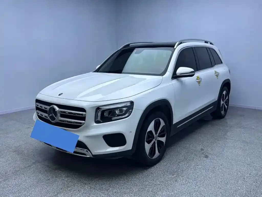 Mercedes-Benz GLB — фото 1