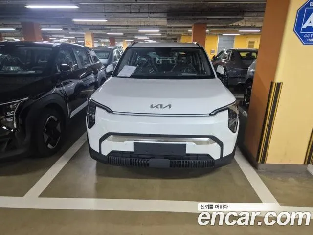 Kia EV3 — фото 1