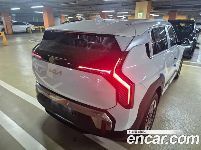 Kia EV3 — фото 2