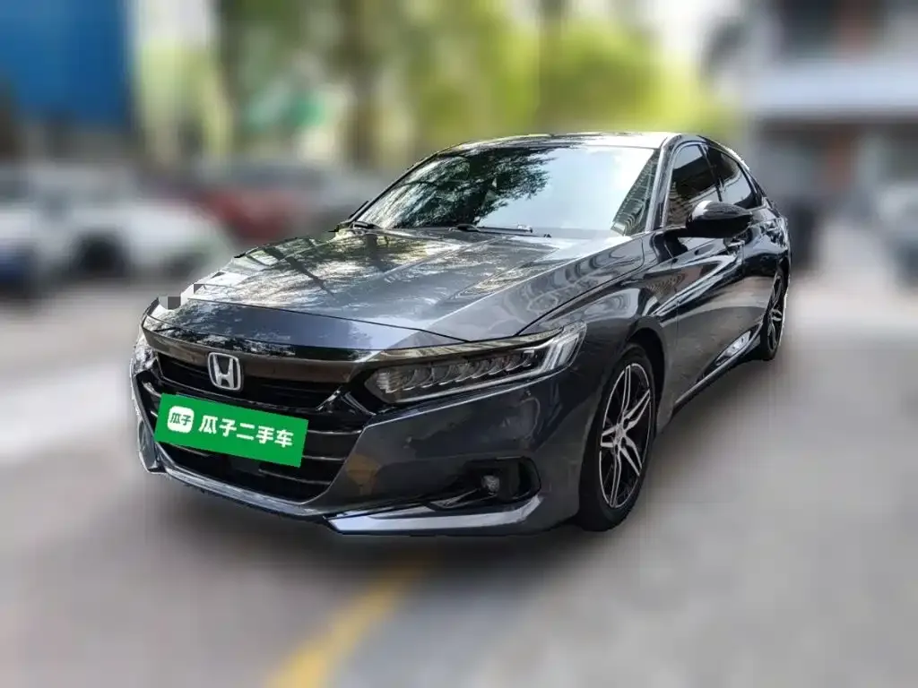 Honda Accord — фото 1