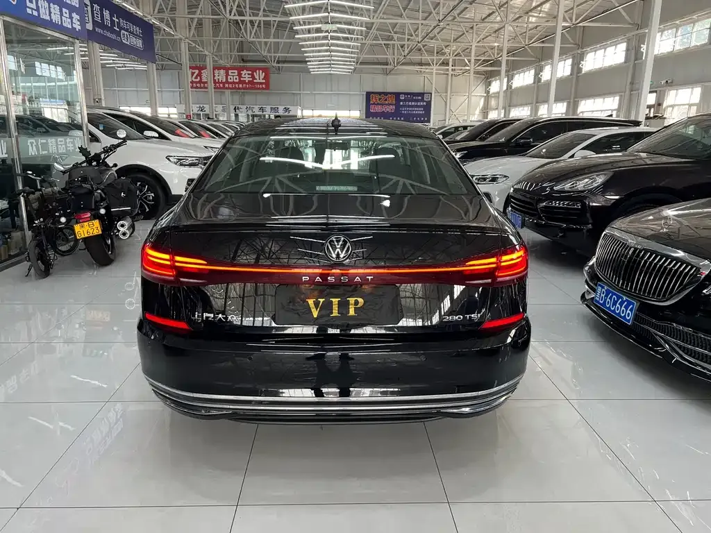 Volkswagen Passat — фото 7