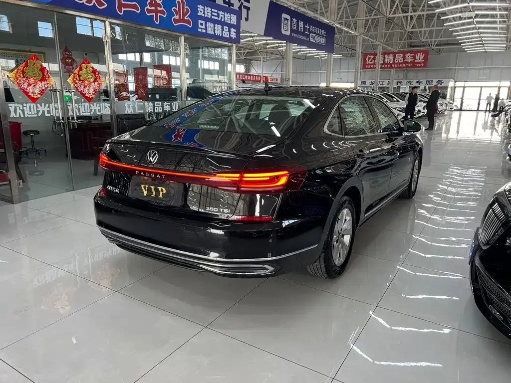 Volkswagen Passat — фото 9