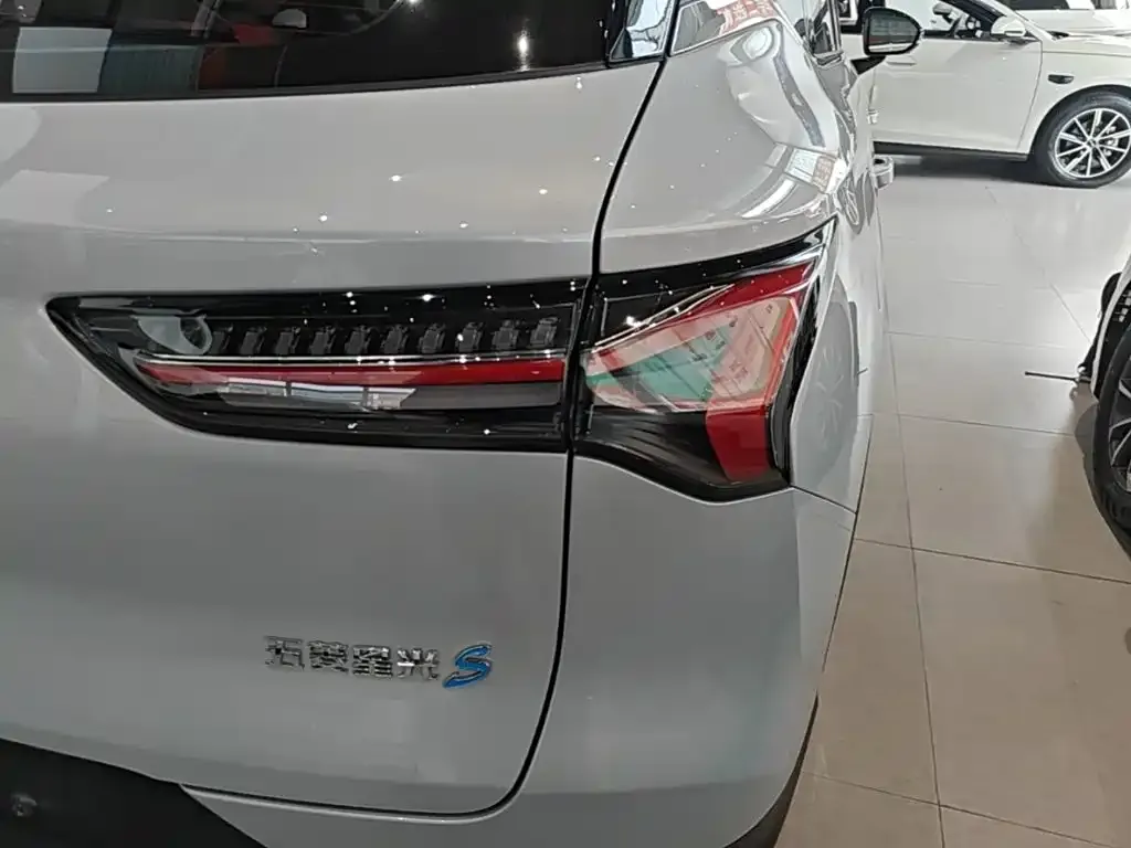 Wuling Xingguang S — фото 3