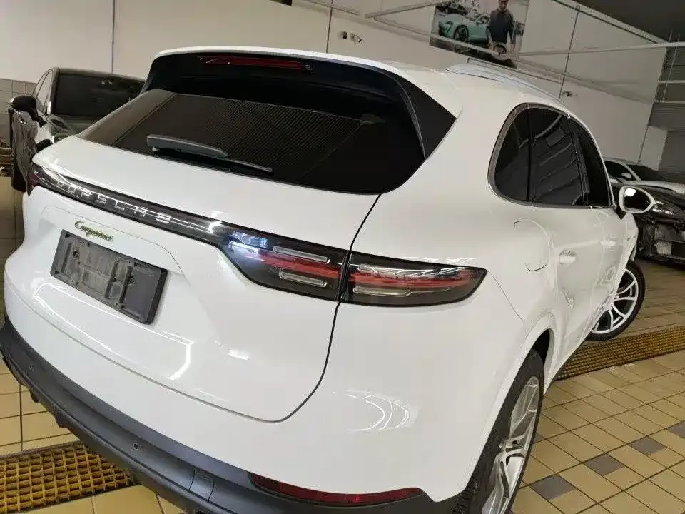 Porsche Cayenne Hybrid — фото 6