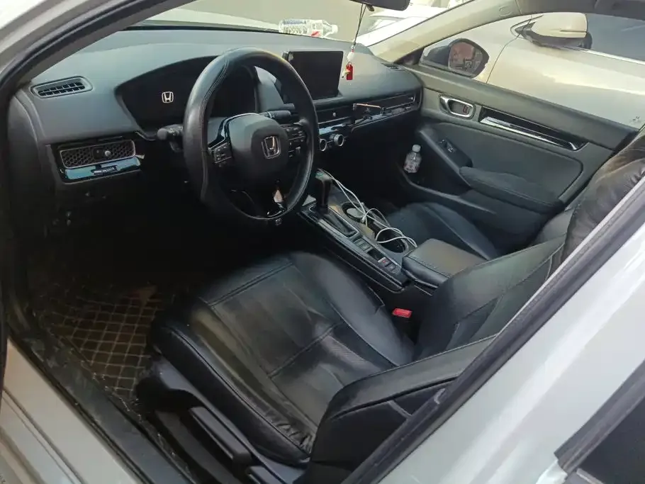 Honda Civic — фото 10