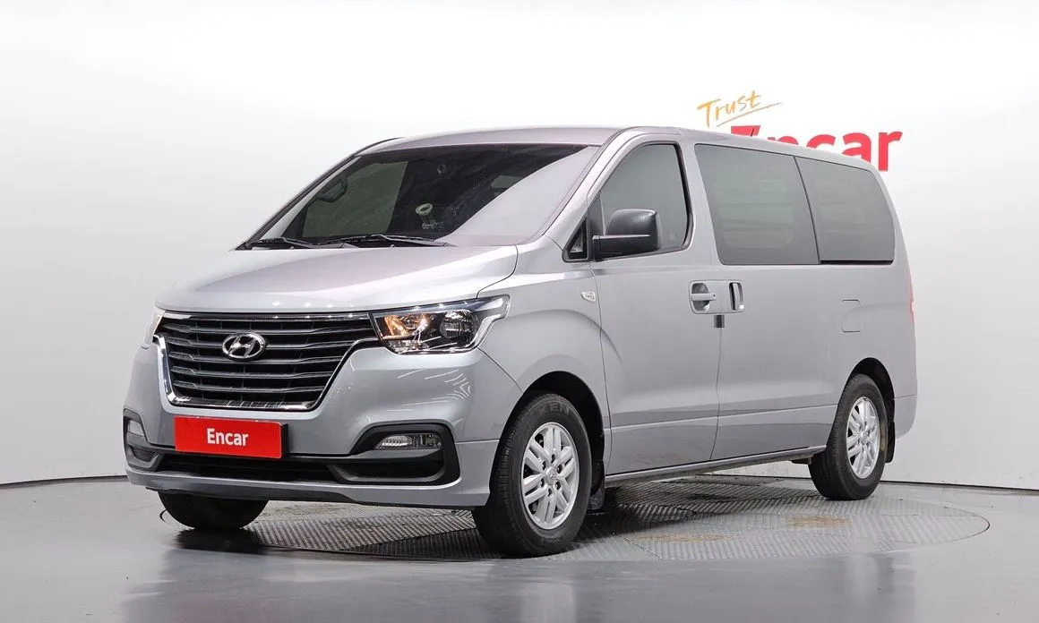 Hyundai Starex — фото 1