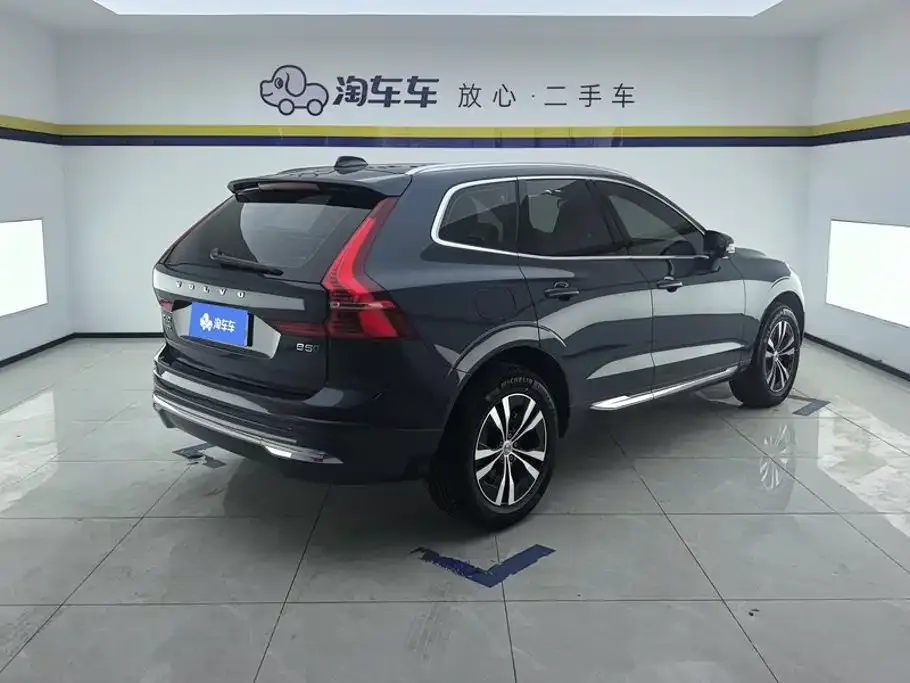 Volvo XC60 — фото 10