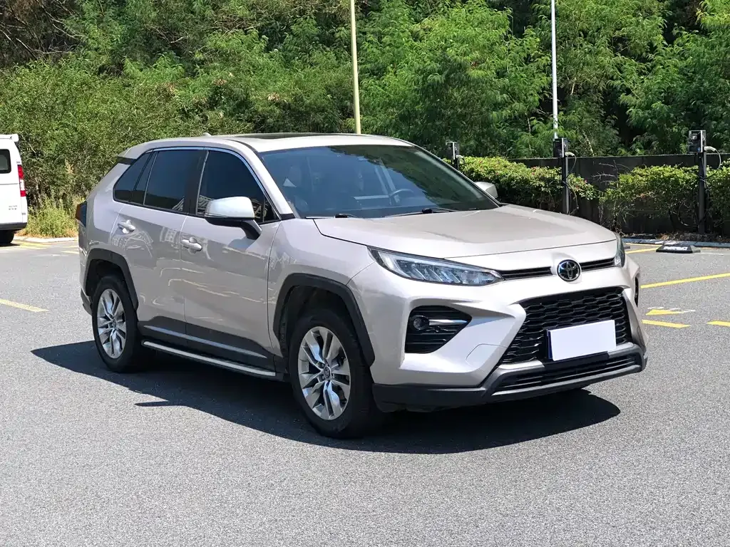 Toyota Wildlander — фото 8