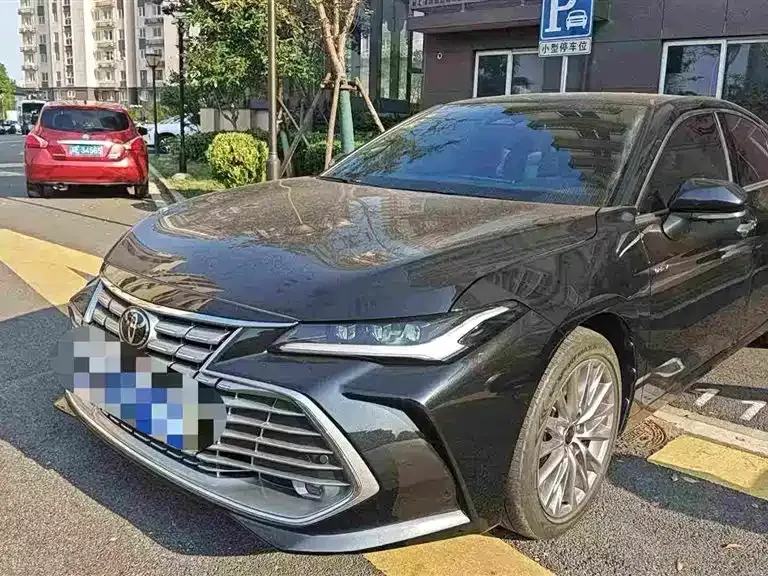 Toyota Avalon — фото 6