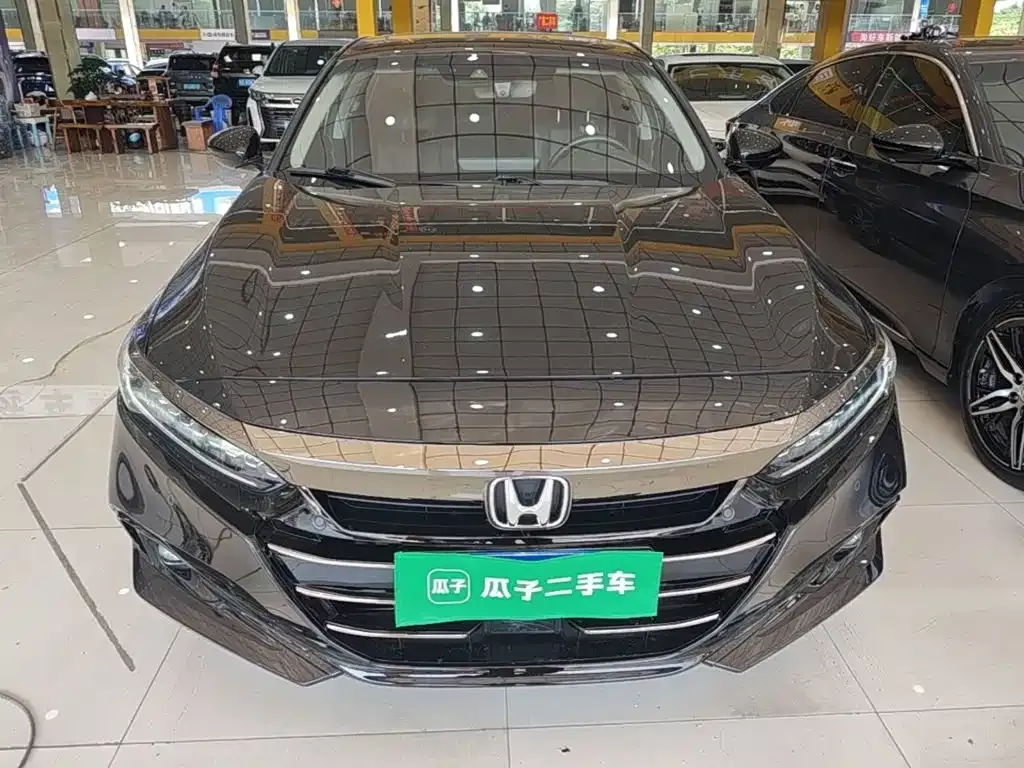 Honda Accord — фото 8