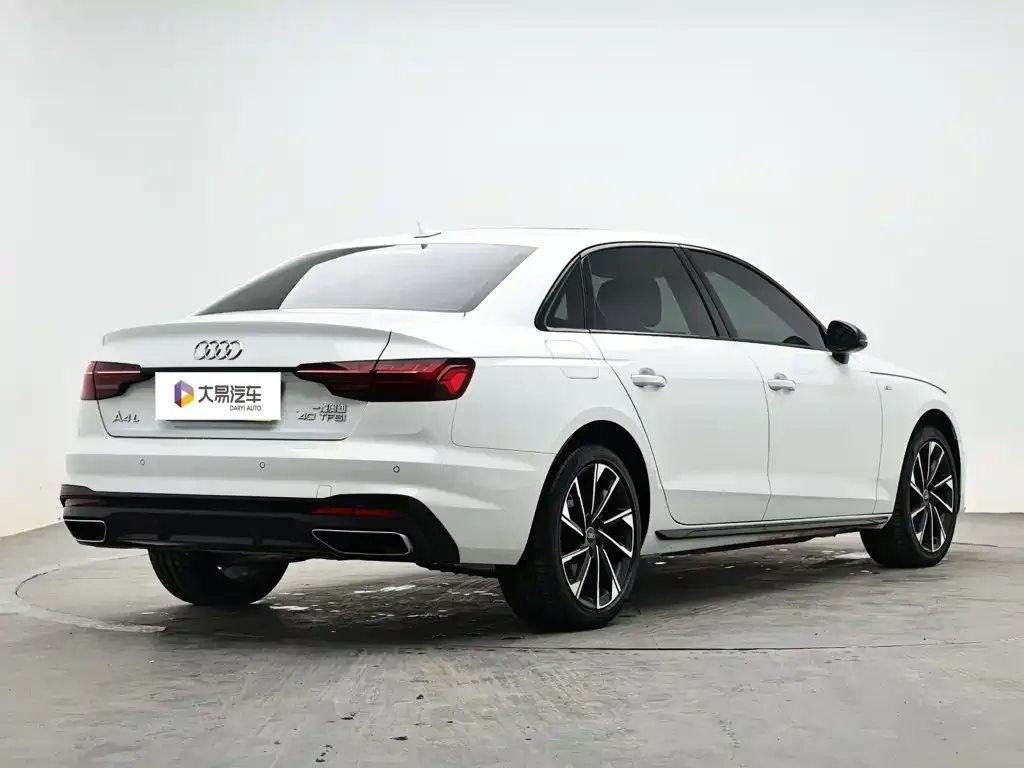 Audi A4L — фото 8