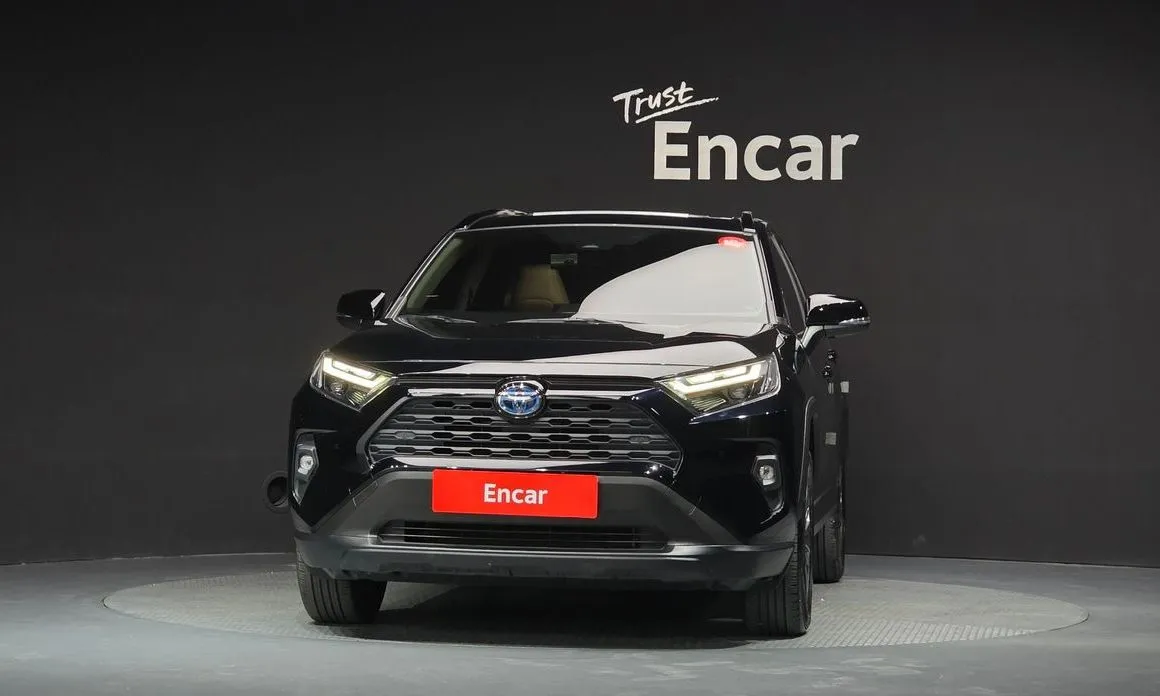 Toyota RAV4 — фото 7