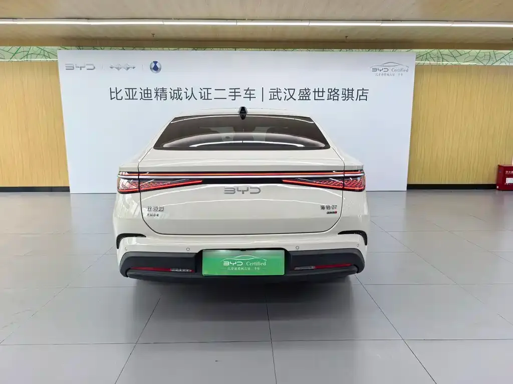 BYD Seal 07 DM-i — фото 2
