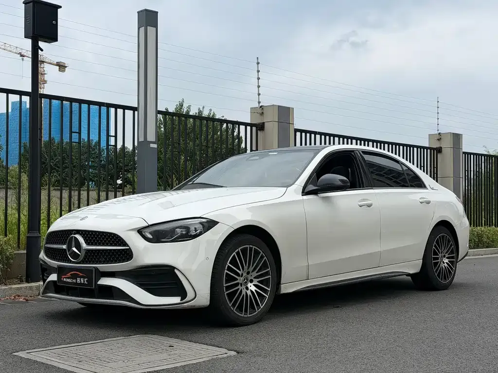 Mercedes-Benz C-Class — фото 1