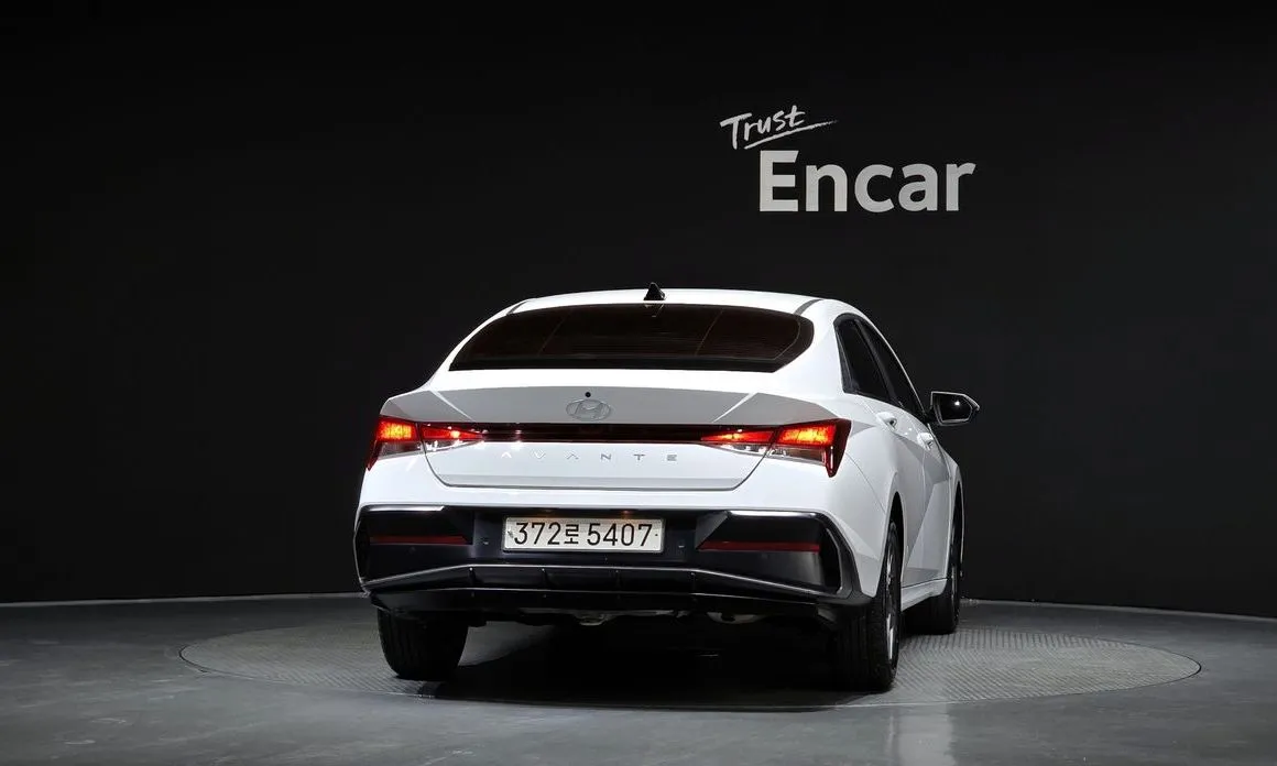 Hyundai AVANTE — фото 3