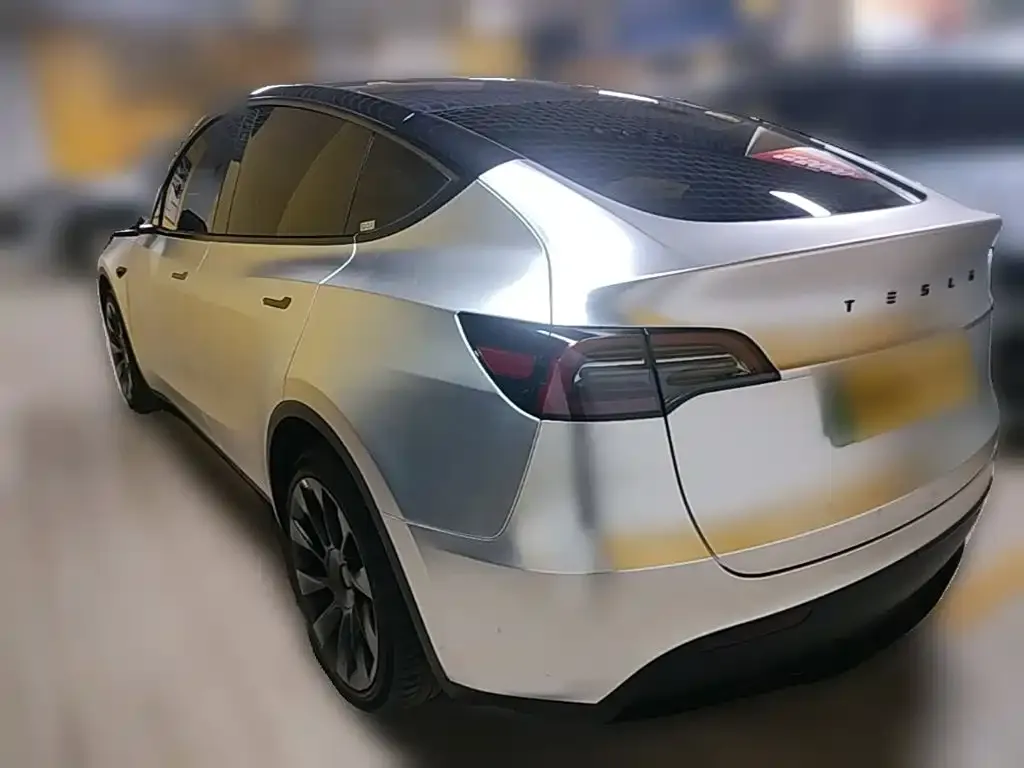 Tesla Model Y — фото 5