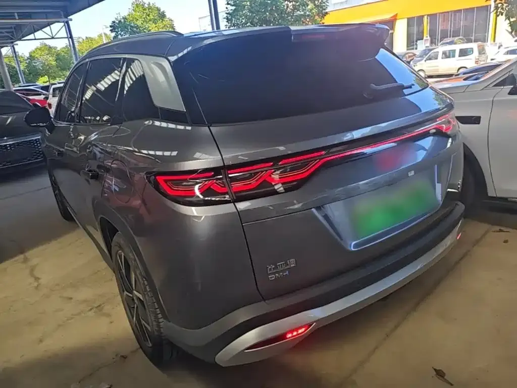 BYD L DM-i — фото 7