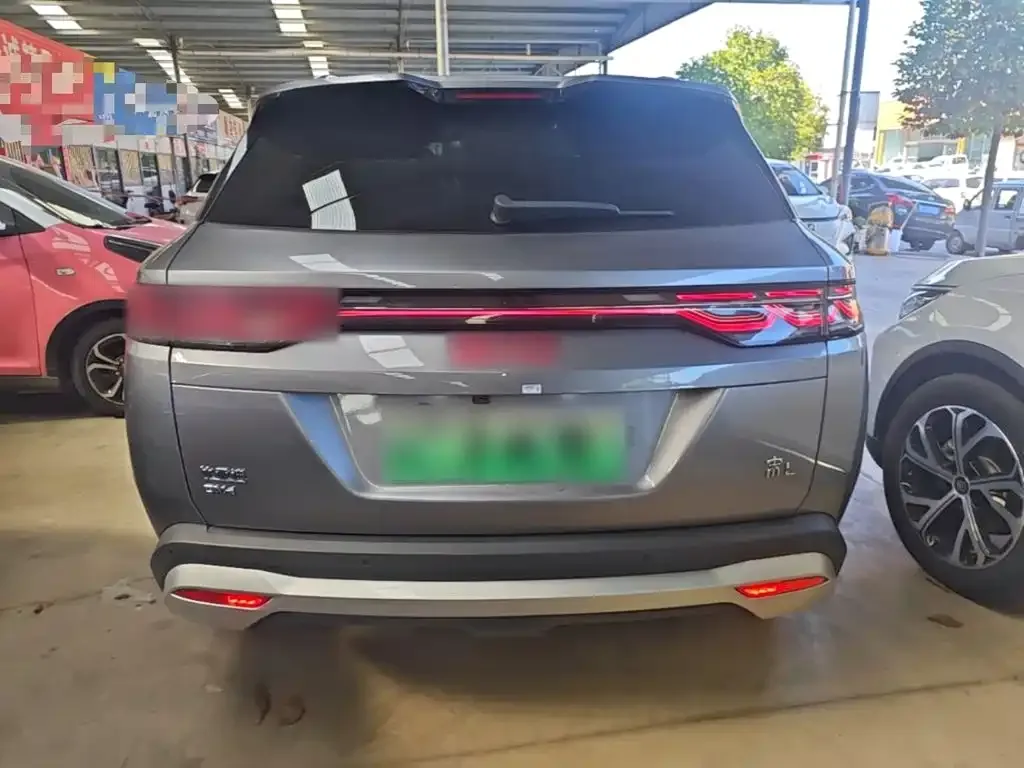 BYD L DM-i — фото 8