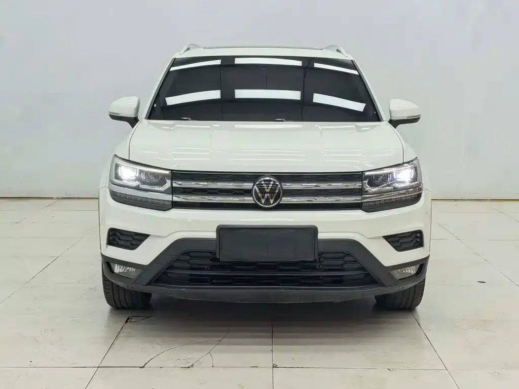Volkswagen Tharu — фото 2