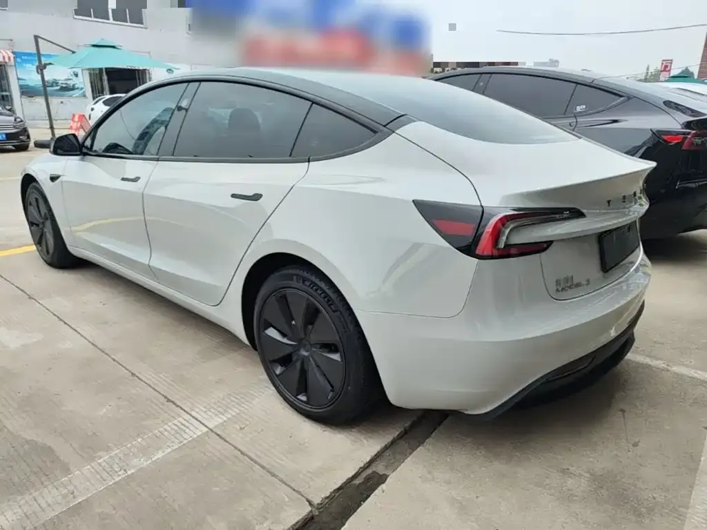 Tesla Model 3 — фото 6