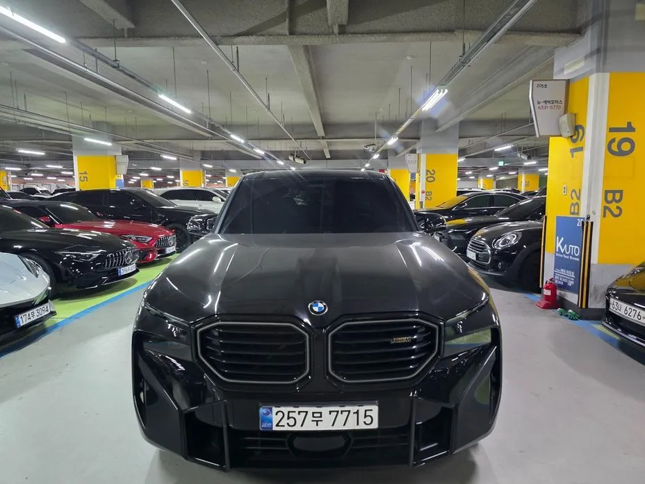 BMW XM — фото 1