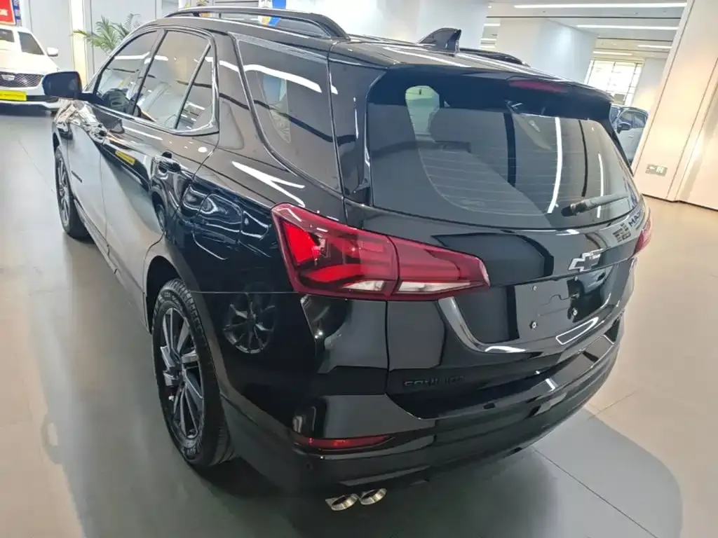 Chevrolet Equinox — фото 10