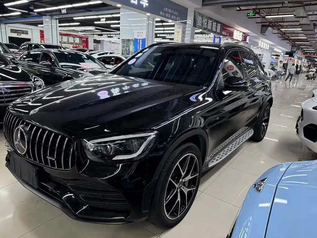 Mercedes-Benz GLC AMG — фото 1