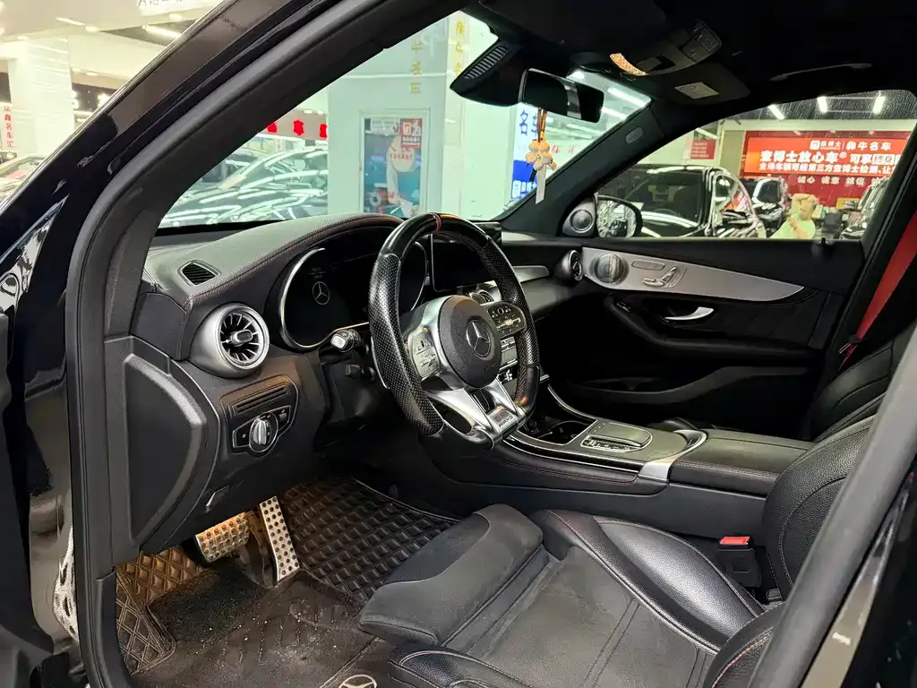 Mercedes-Benz GLC AMG — фото 2