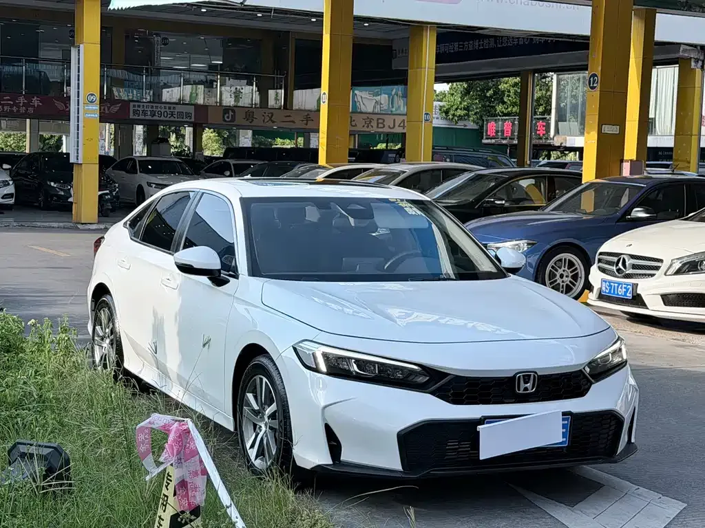 Honda Civic — фото 10