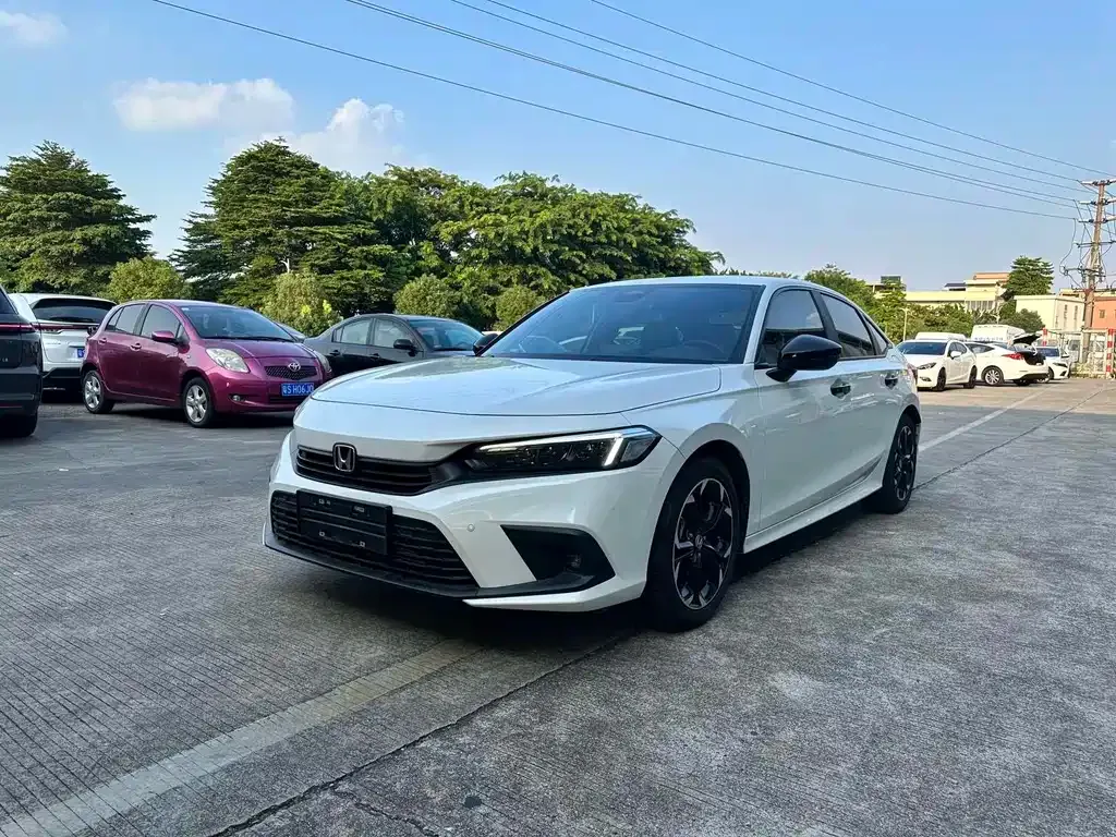 Honda Civic — фото 1