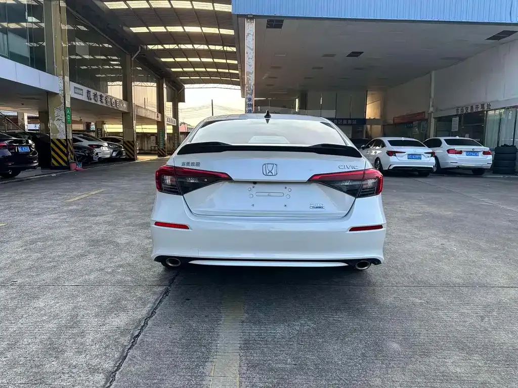 Honda Civic — фото 7