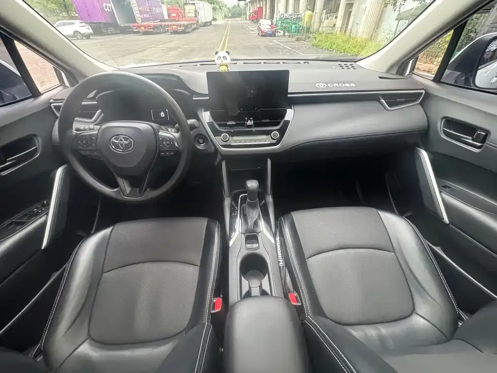 Toyota Corolla Cross — фото 2