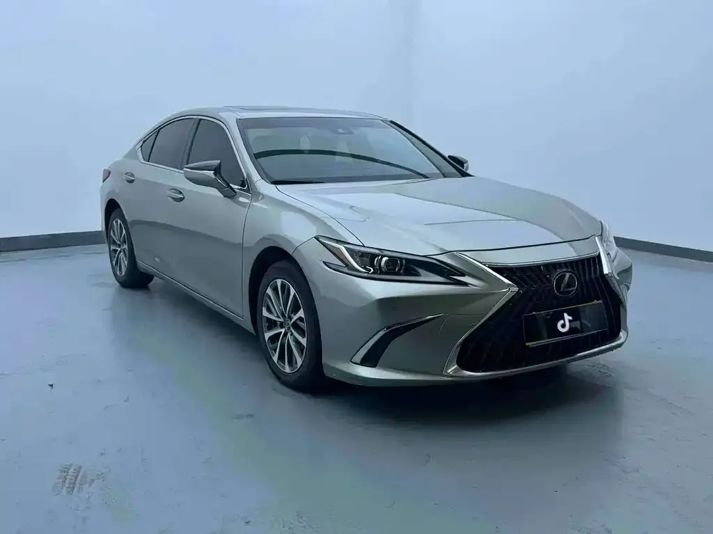 Lexus ES — фото 2
