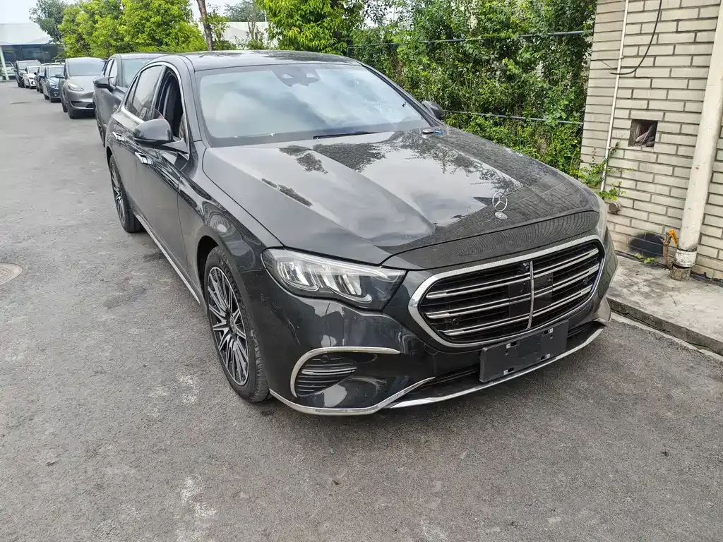 Mercedes-Benz E-Class — фото 10