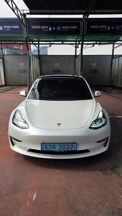 Tesla Model 3 — фото 2