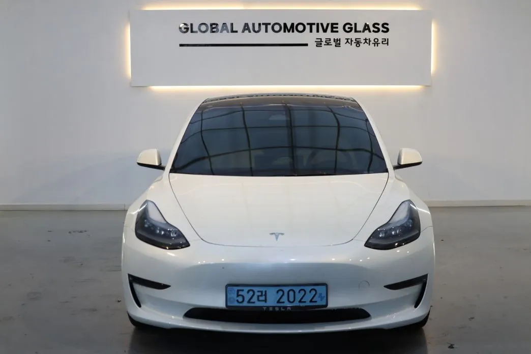 Tesla Model 3 — фото 9