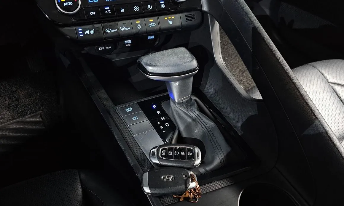 Hyundai AVANTE — фото 3