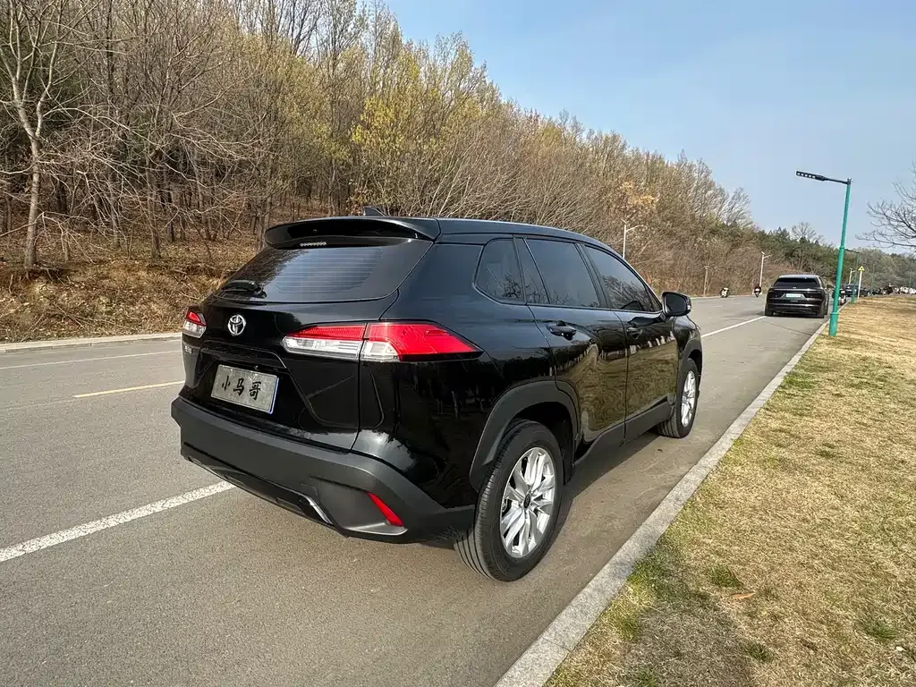 Toyota Corolla Cross — фото 3