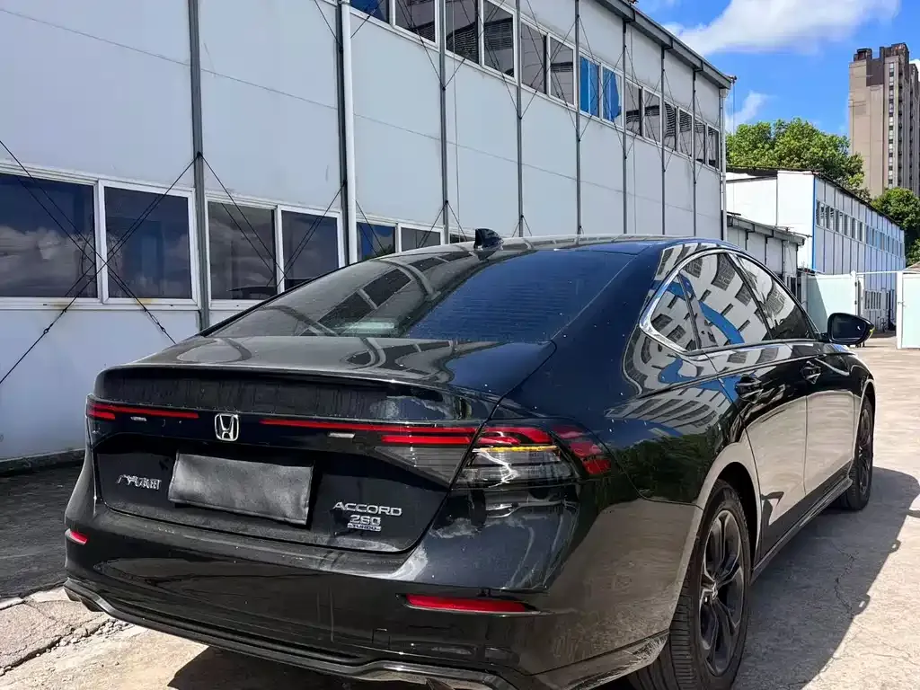 Honda Accord — фото 4