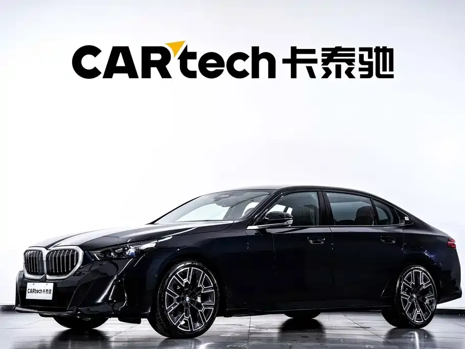 BMW 5 Series — фото 1