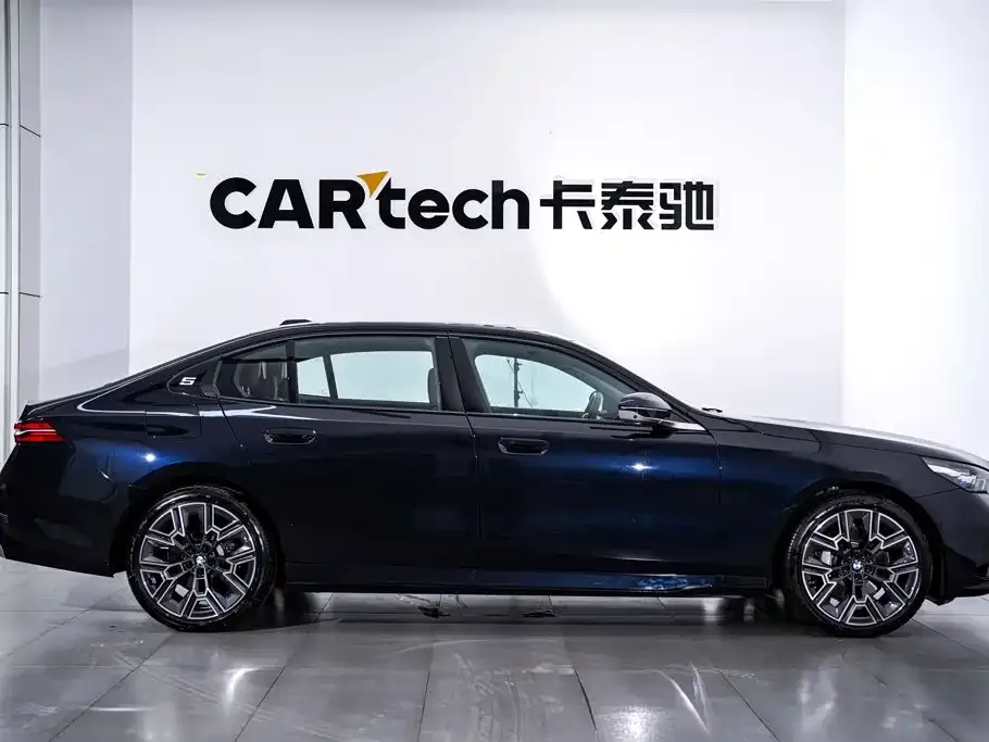 BMW 5 Series — фото 2